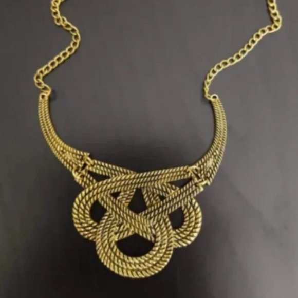 🛍️ 2 For $15 🛍️ Textured Knot Metal Necklace - Picture 6 of 9